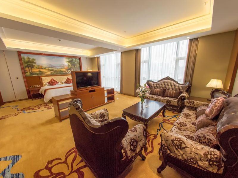 Vienna International Hotel Guangxi Duan Du'an Buitenkant foto